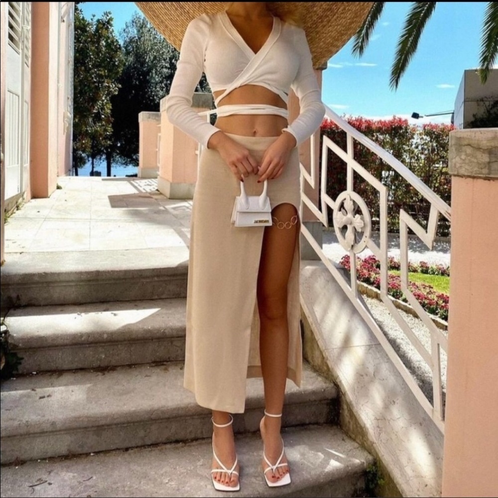 New Zara Midi Skirt 100% Linen Gold Detail